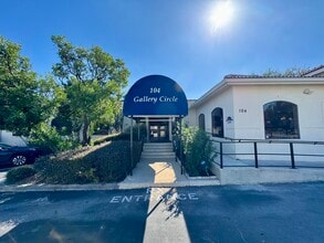 104 Gallery Cir, San Antonio, TX for lease Interior Photo- Image 1 of 27