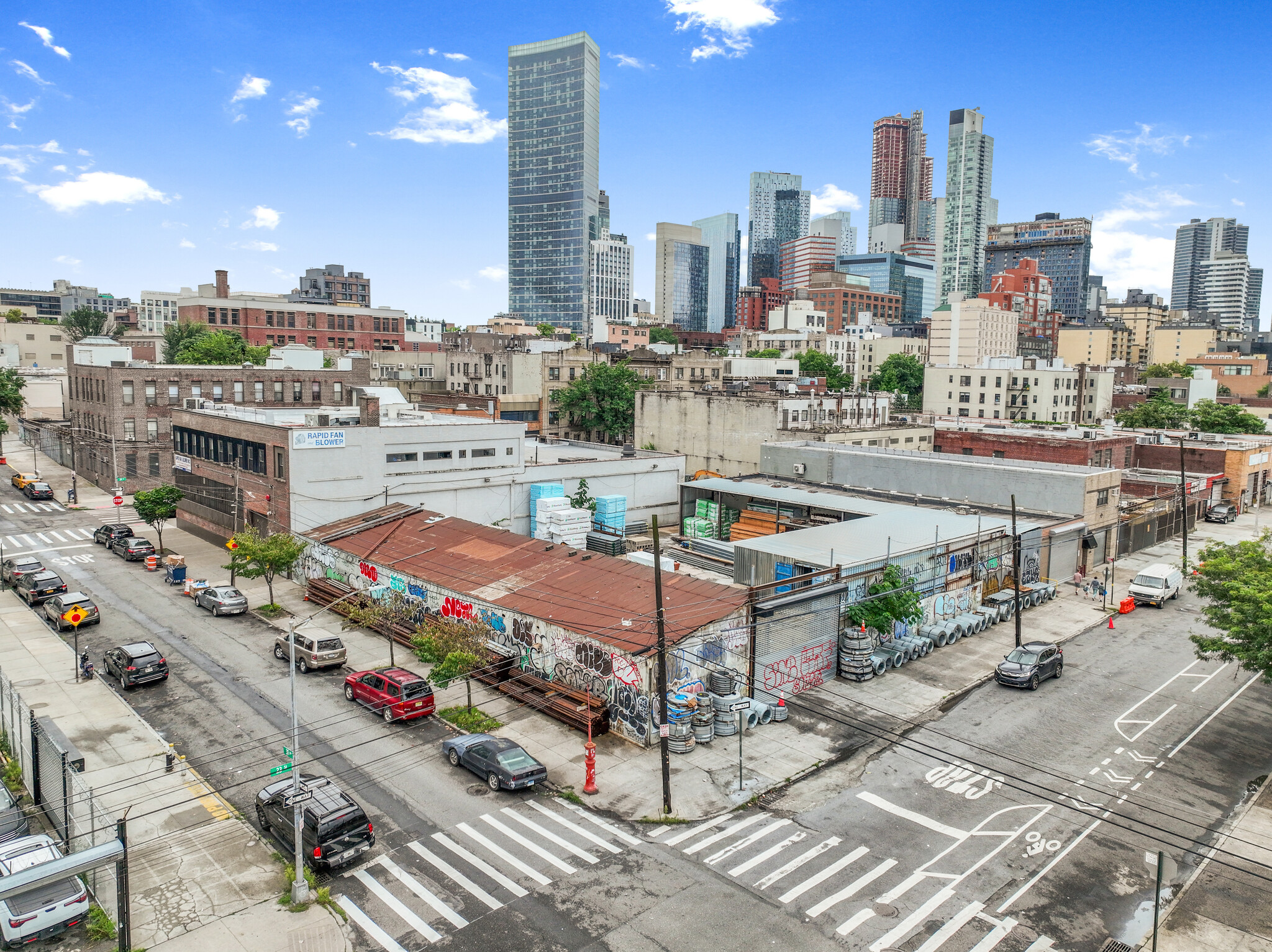 39-01 23rd St, Long Island City, NY à vendre Photo principale- Image 1 de 9