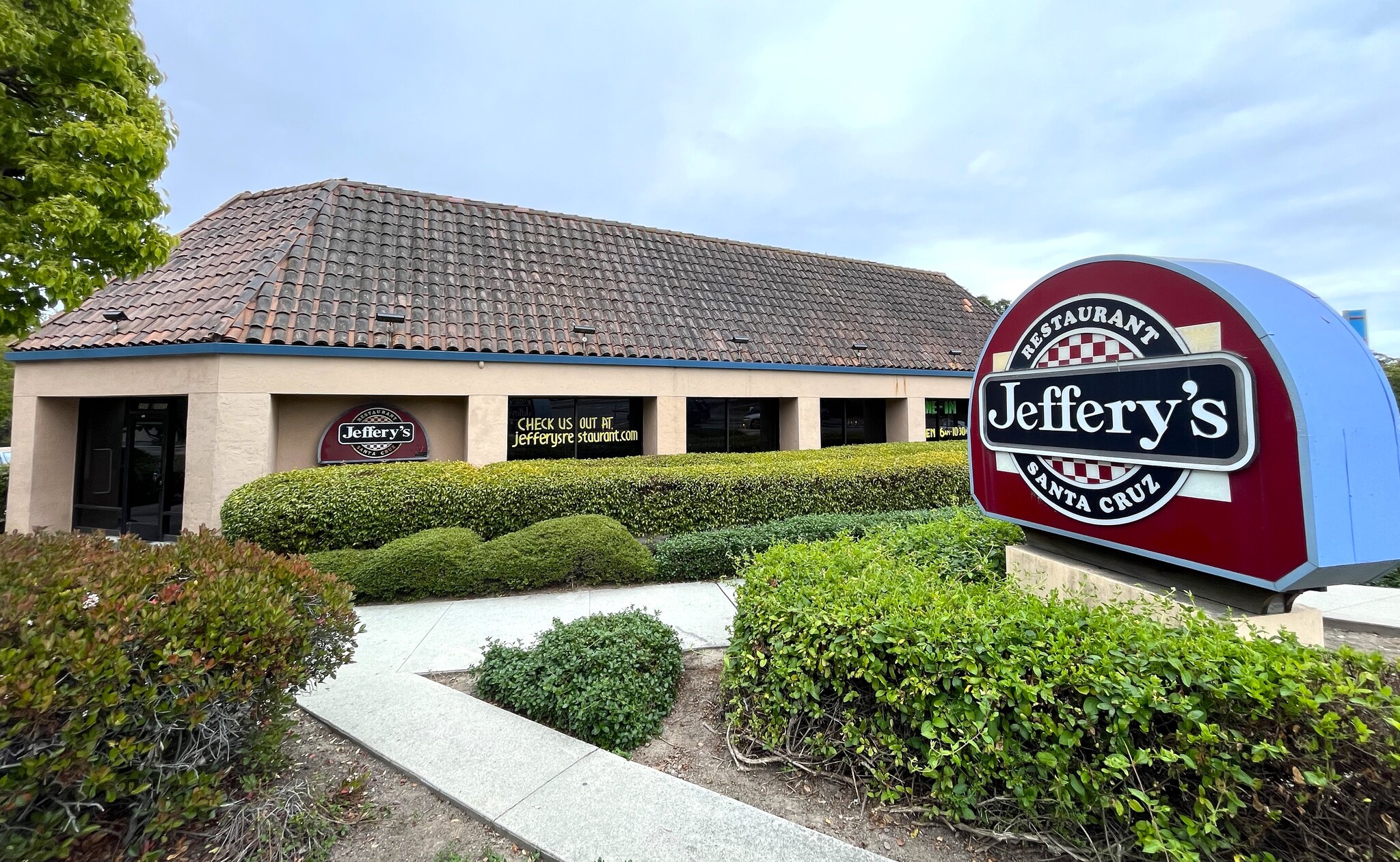 2112-2128 Soquel Ave, Santa Cruz, CA à louer Photo du bâtiment- Image 1 de 16