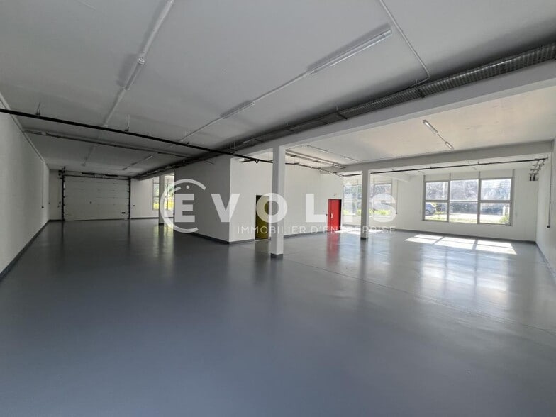 3-7 Avenue Des Frères Lumières, Villiers-sur-Marne for lease - Building Photo - Image 2 of 10