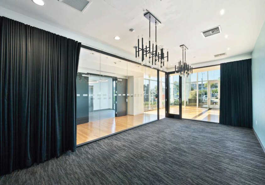 10100 Venice Blvd, Culver City, CA à louer - Photo intérieure - Image 3 de 41