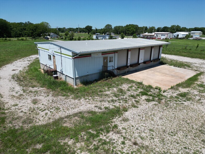 301 N Maple St, Cherryvale, KS à louer - Photo du bâtiment - Image 2 de 3