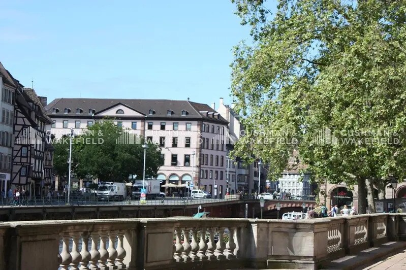 Bureau dans Strasbourg à vendre - Photo du bâtiment - Image 1 de 10
