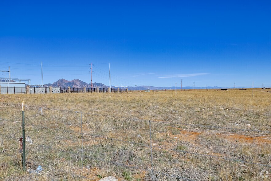 17970 Coal Creek Canyon Road, Arvada, CO à vendre - Photo du bâtiment - Image 1 de 2