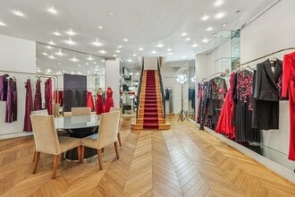 1 Rue François Ier, Paris for lease Interior Photo- Image 2 of 11