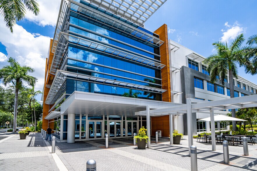 1800 N Military Trl, Boca Raton, FL à louer - Photo du bâtiment - Image 3 de 22