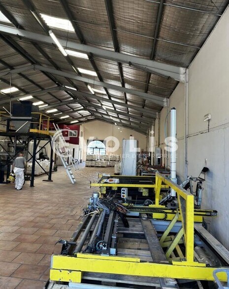 Flex in Graveson for lease - Building Photo - Image 3 of 5