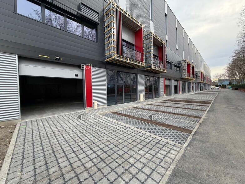 Flex dans Bobigny à louer - Photo du bâtiment - Image 1 de 4