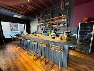 Plus de détails pour Commerce de détail à louer