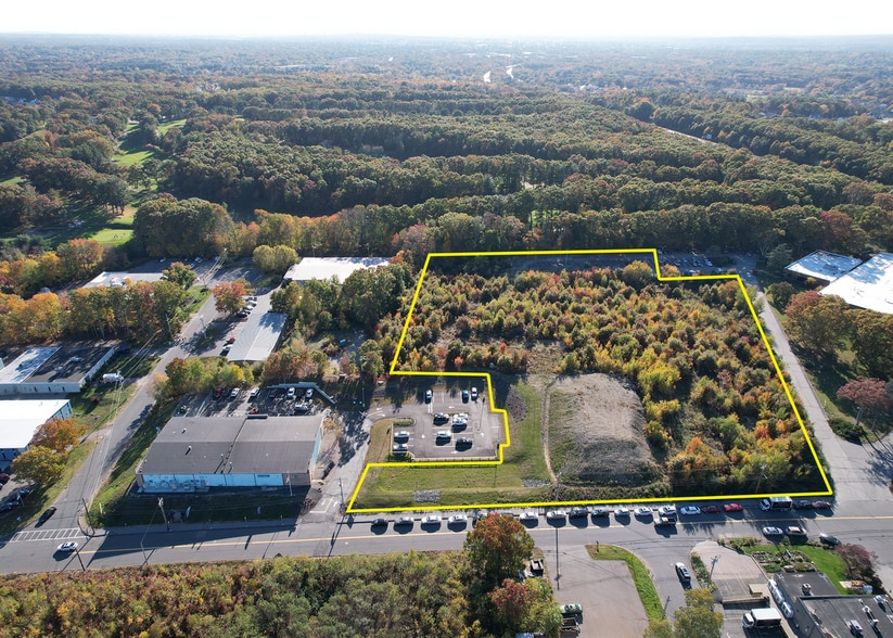 76 Frank Mossberg Dr, Attleboro, MA for lease - Building Photo - Image 2 of 2