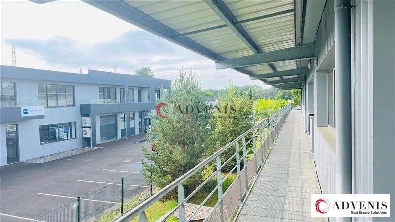 Bureau dans Canéjan à louer - Photo du bâtiment - Image 1 de 7