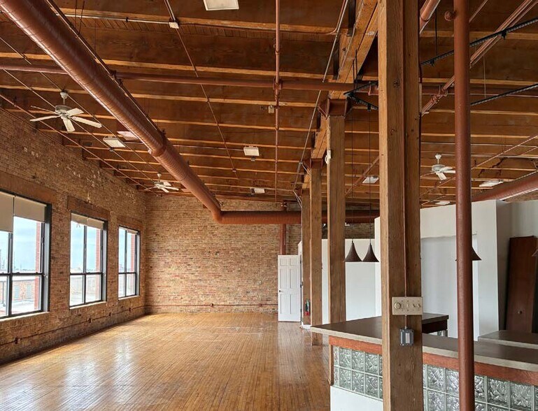 2000 W Carroll Ave, Chicago, IL à louer - Photo intérieure - Image 3 de 4