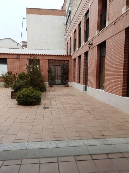 Avenida Guadalajara, 2, Alcalá de Henares, Madrid for lease - Building Photo - Image 2 of 4