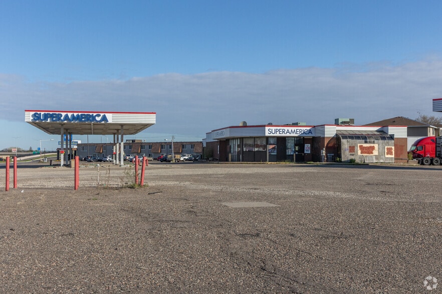 600 Highway 10 S, Saint Cloud, MN à vendre - Photo principale - Image 1 de 2