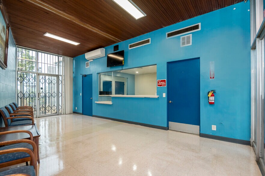 1533 Alamitos Ave, Long Beach, CA à louer - Photo du bâtiment - Image 2 de 16