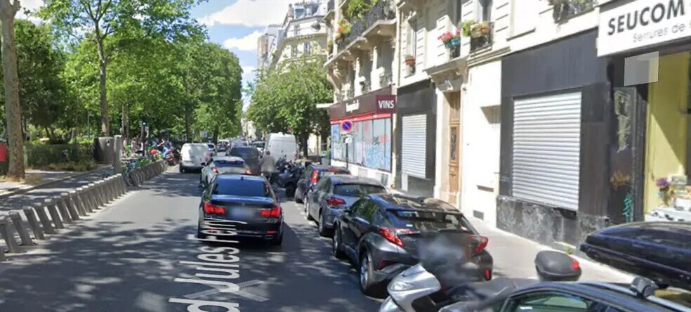 Retail in Paris for lease - Building Photo - Image 2 of 2