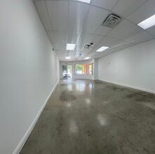 5911 NW 173rd Dr, Hialeah, FL for lease Interior Photo- Image 1 of 5