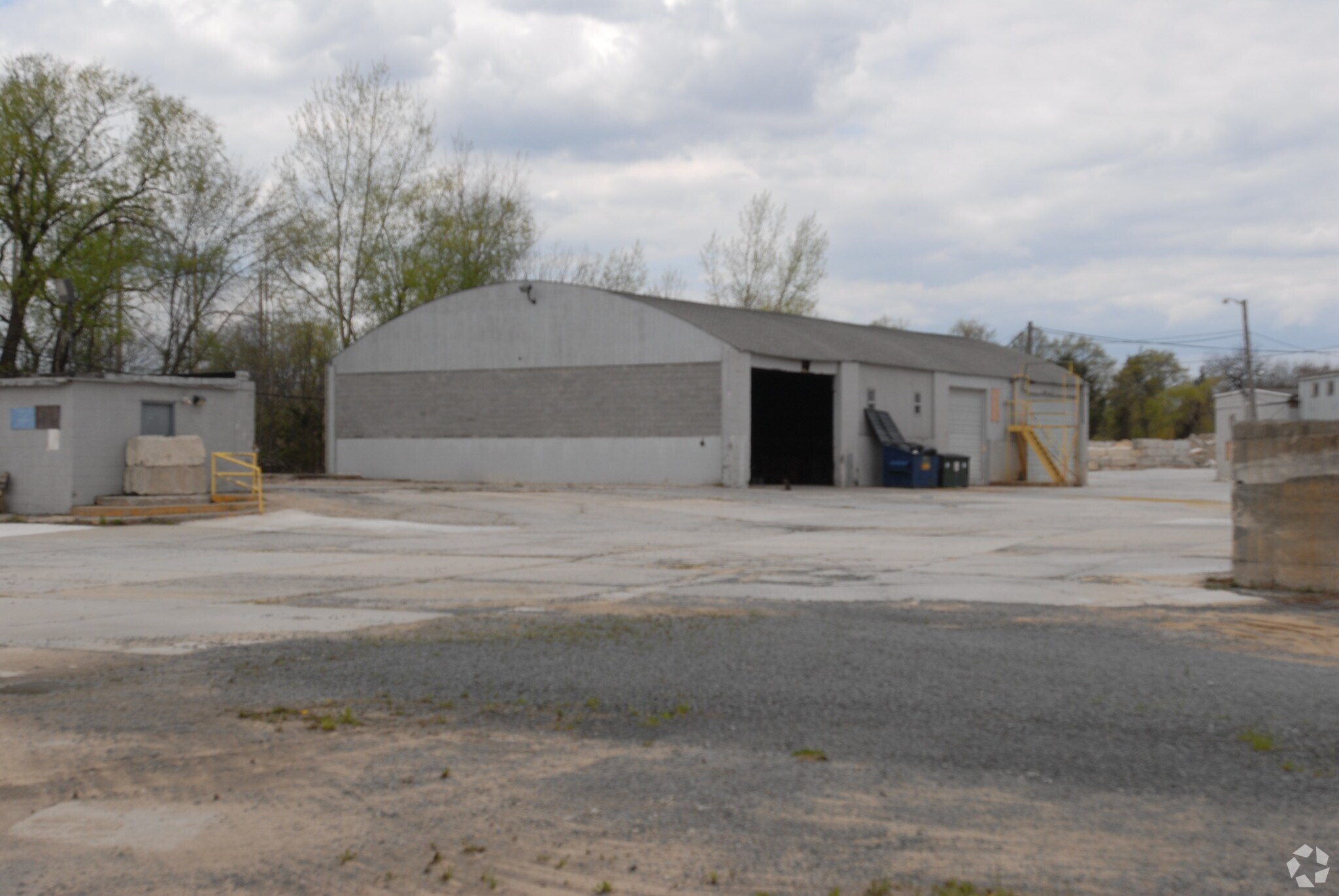 945 Rt 27, Somerset, NJ for lease Primary Photo- Image 1 of 13