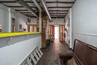 Plus de détails pour Multi-résidentiel à vendre