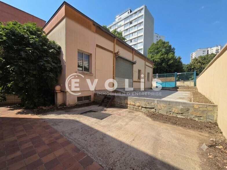 Flex in Ivry-sur-Seine for sale - Building Photo - Image 3 of 20