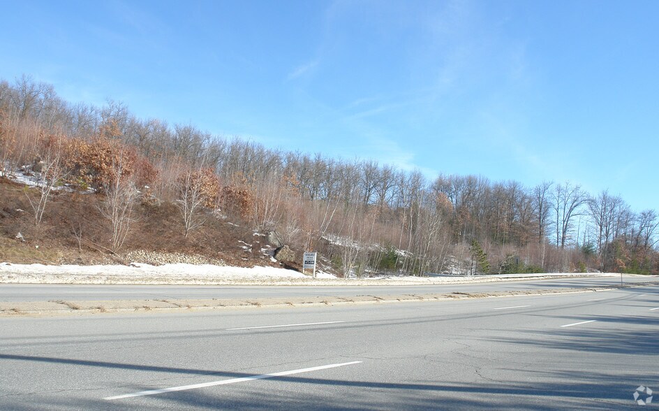 1471 Hooksett Rd, Hooksett, NH à vendre - Photo principale - Image 1 de 2