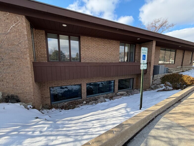 511-515 Thornhill Dr, Carol Stream, IL à louer - Photo du bâtiment - Image 3 de 16