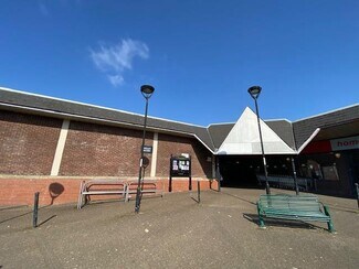 Plus de détails pour Commercial St, Tredegar - Commerce de détail à louer