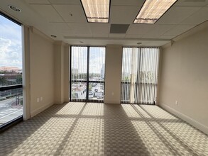 101 N Federal Hwy, Boca Raton, FL for lease Interior Photo- Image 2 of 5