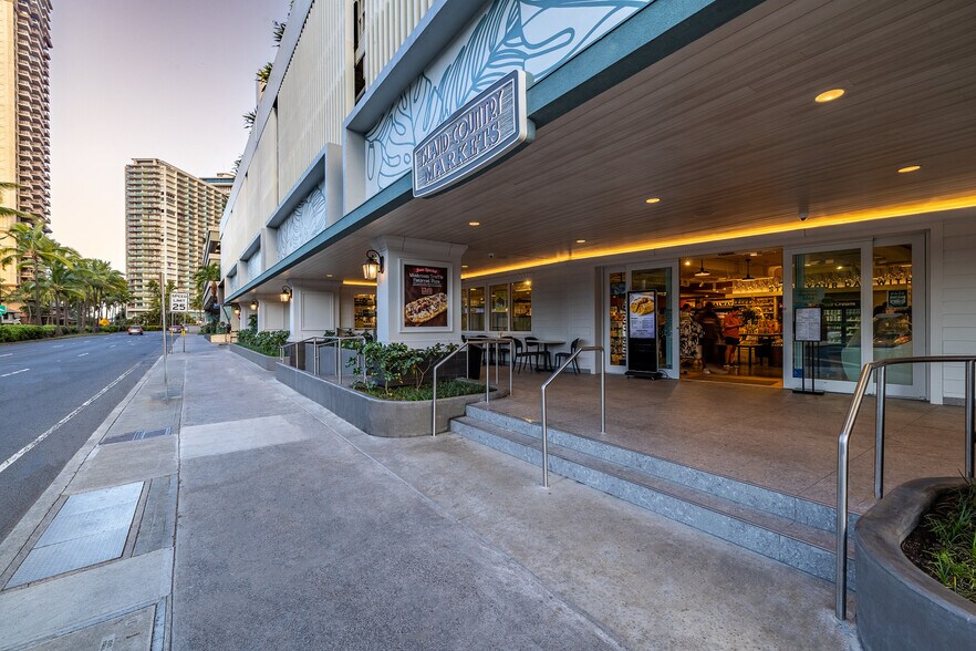 1860 Ala Moana Blvd, Honolulu, HI à louer - Photo du bâtiment - Image 3 de 6