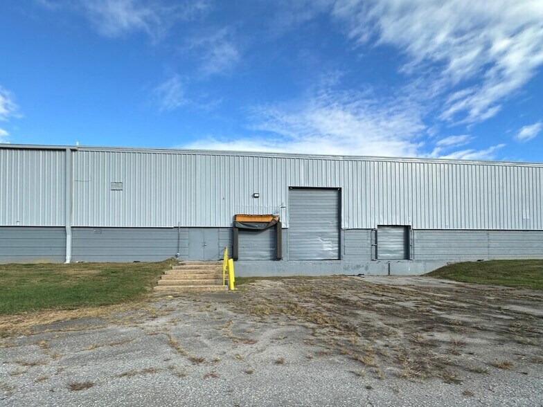 300 Kent St, Andrews, NC à louer - Photo du bâtiment - Image 2 de 7