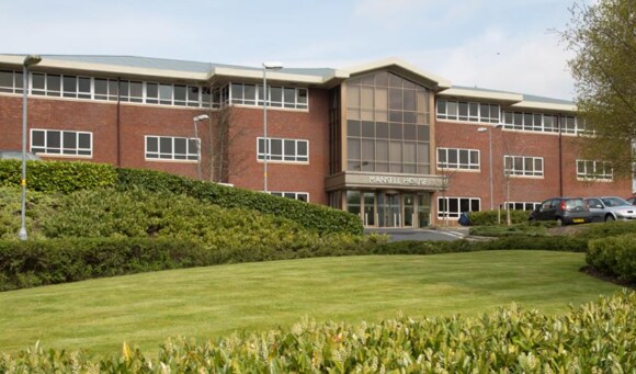 Aspinall Close, Bolton à louer Photo du bâtiment- Image 1 de 2