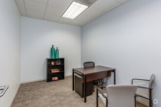 11815 Fountain Way, Newport News, VA for lease Interior Photo- Image 2 of 2