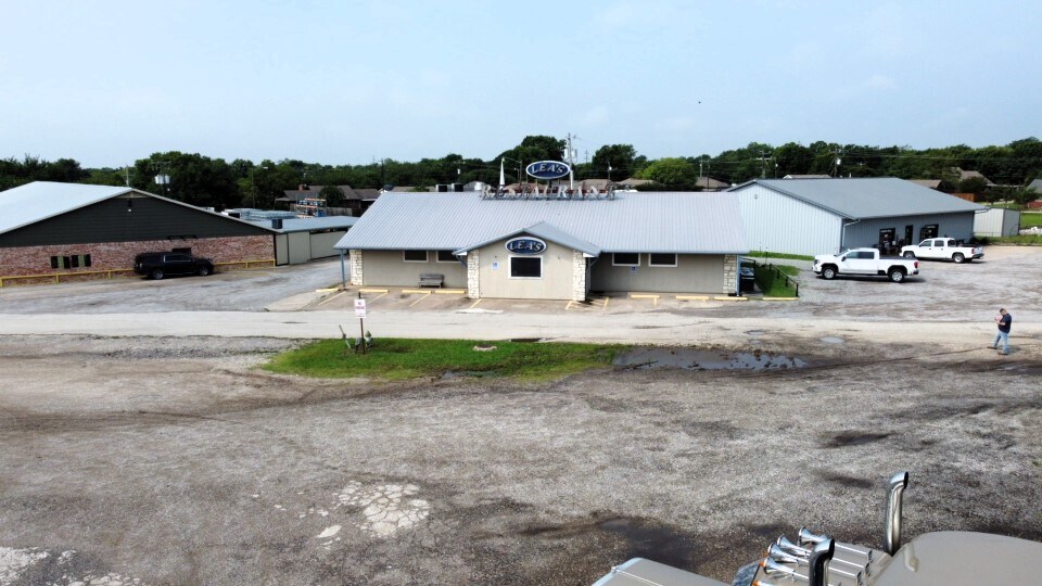 701 N Crossroads, Leonard, TX à vendre - Photo du bâtiment - Image 3 de 18