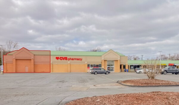 31501-31525 Joy Rd, Westland, MI à louer - Photo du bâtiment - Image 1 de 2