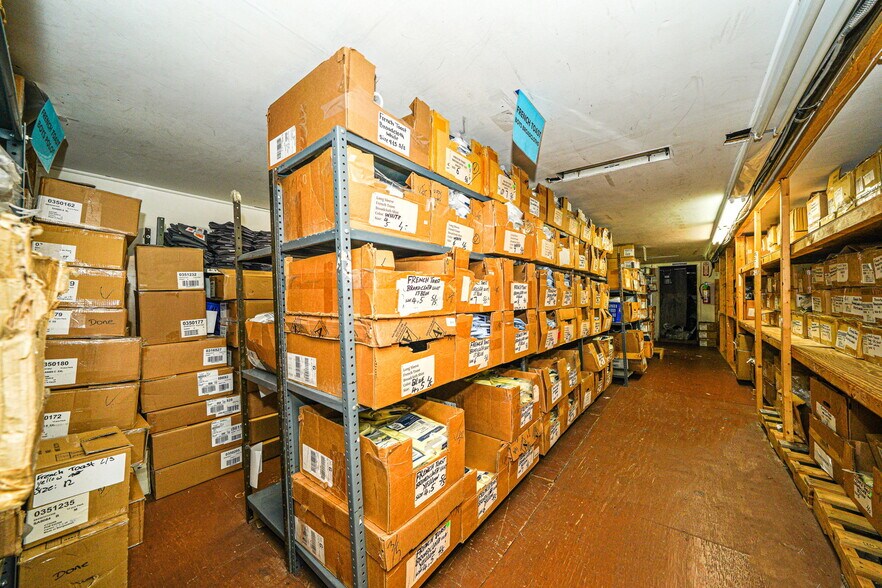 175-183 Rockaway Ave, Valley Stream, NY à louer - Photo intérieure - Image 3 de 15