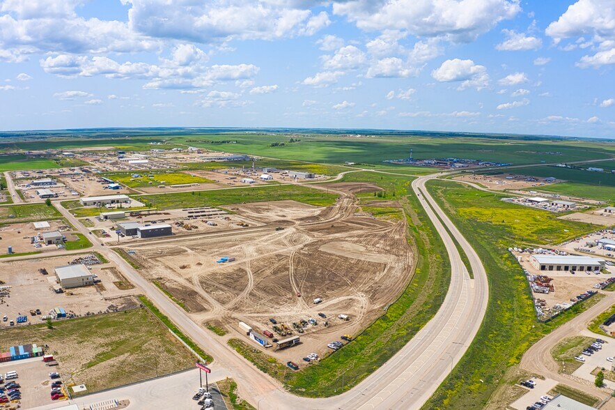 14058 James Dr, Williston, ND à vendre - Aérien - Image 2 de 46