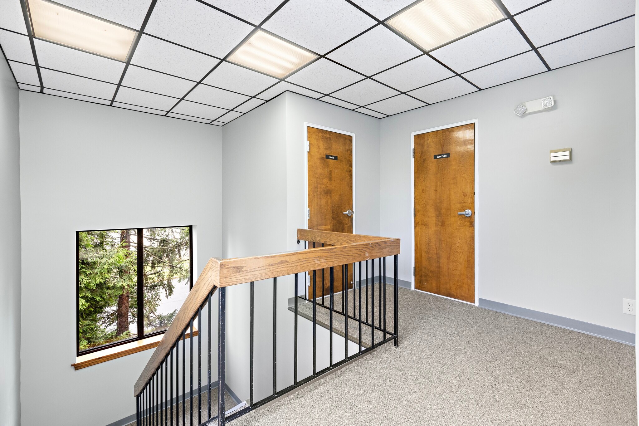 1 Woodland Ave, Paramus, NJ à vendre Photo du bâtiment- Image 1 de 1