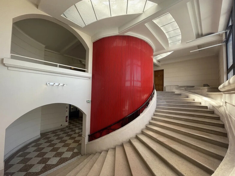 18 Rue De Vesle, Reims à louer - Hall d’entrée - Image 2 de 19