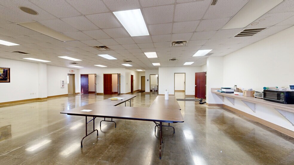 851 W Harrison Rd, Longview, TX à louer - Numérisation 3D de Matterport - Image 3 de 24