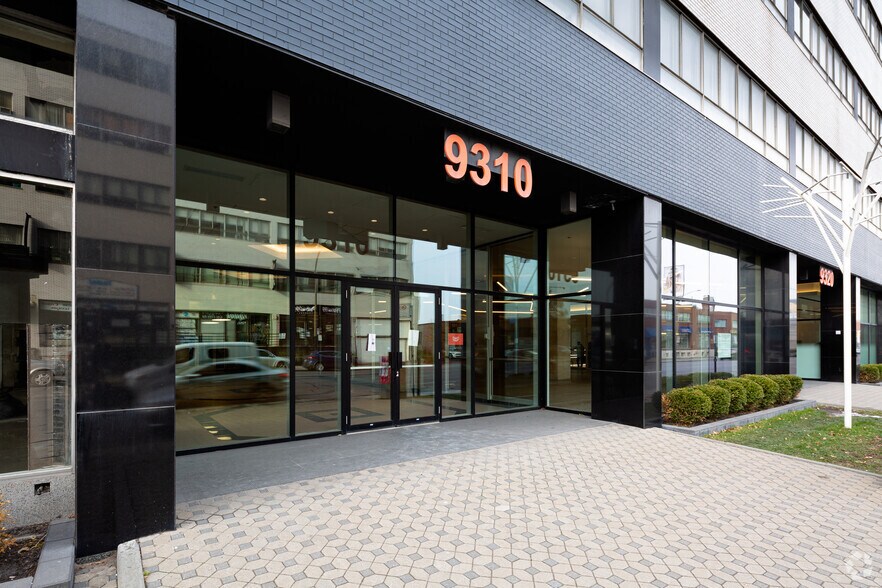 9300-9340 Boul Saint-Laurent, Montréal, QC à louer - Photo du bâtiment - Image 3 de 12