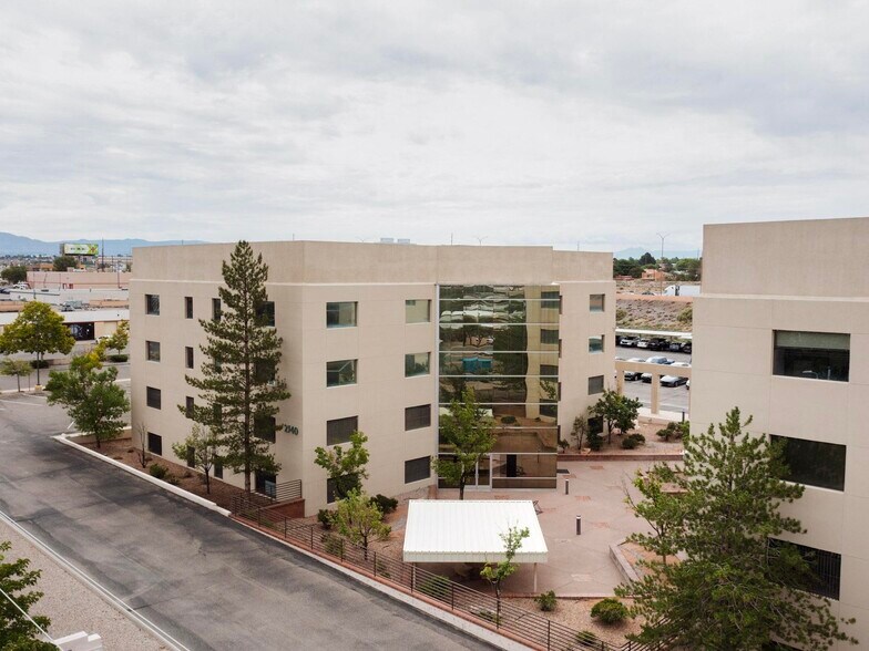 2240 Menaul Blvd NE, Albuquerque, NM à vendre - Photo du bâtiment - Image 3 de 14