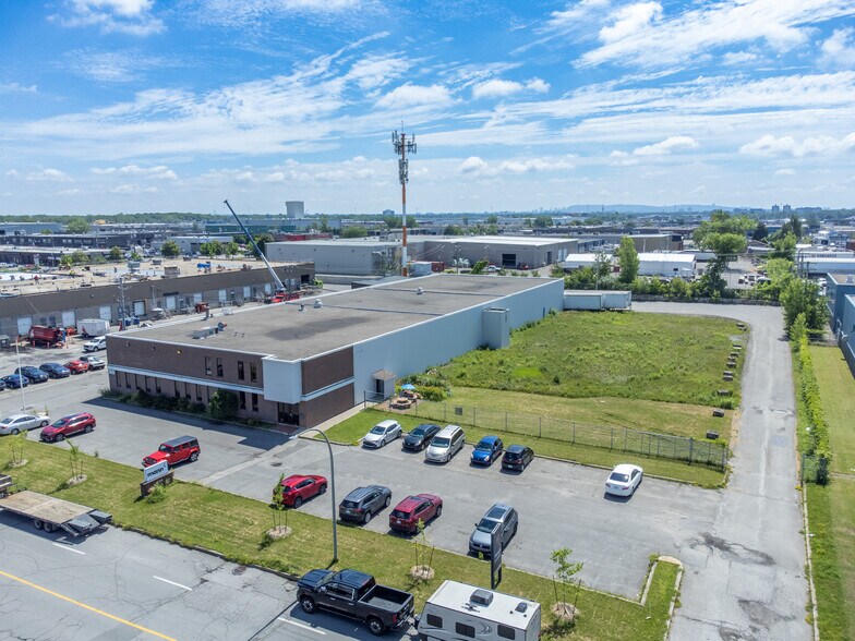 1220 Rue Michelin, Laval, QC à louer - Aérien - Image 2 de 3