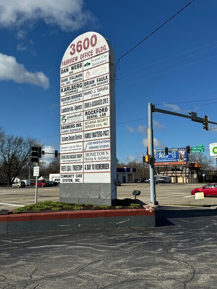 3502-3640 E State St, Rockford, IL à louer - Photo du bâtiment - Image 3 de 3