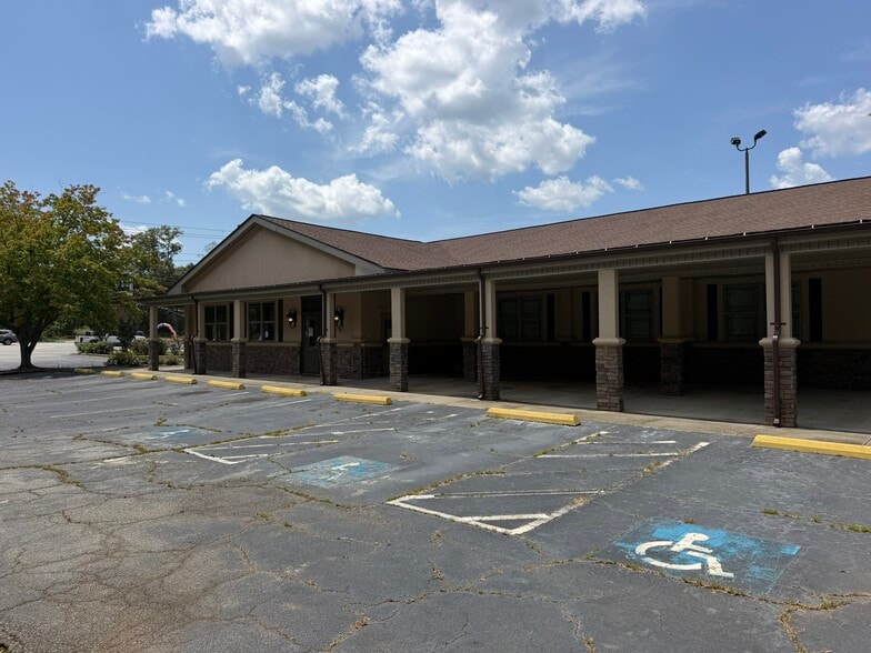 2201 Veterans Blvd, Dublin, GA for sale - Building Photo - Image 2 of 11