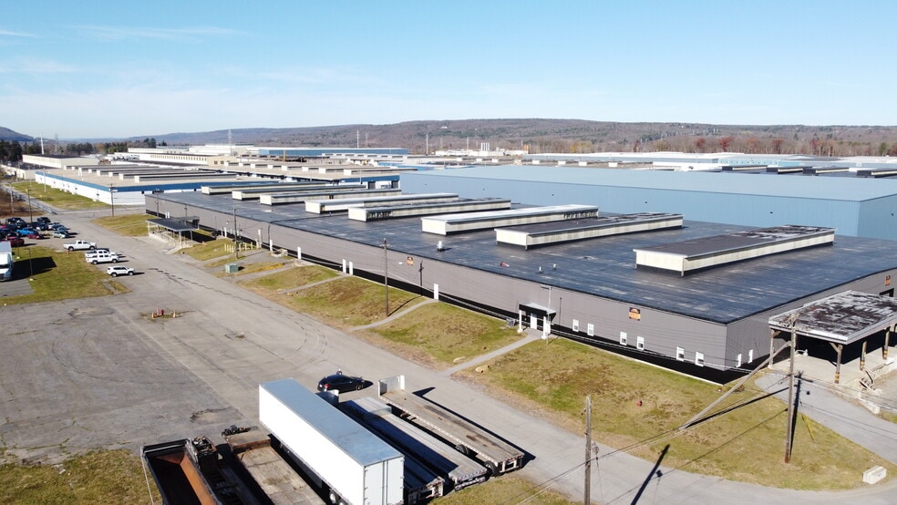 606 7th St, Schenectady, NY for sale - Building Photo - Image 2 of 10