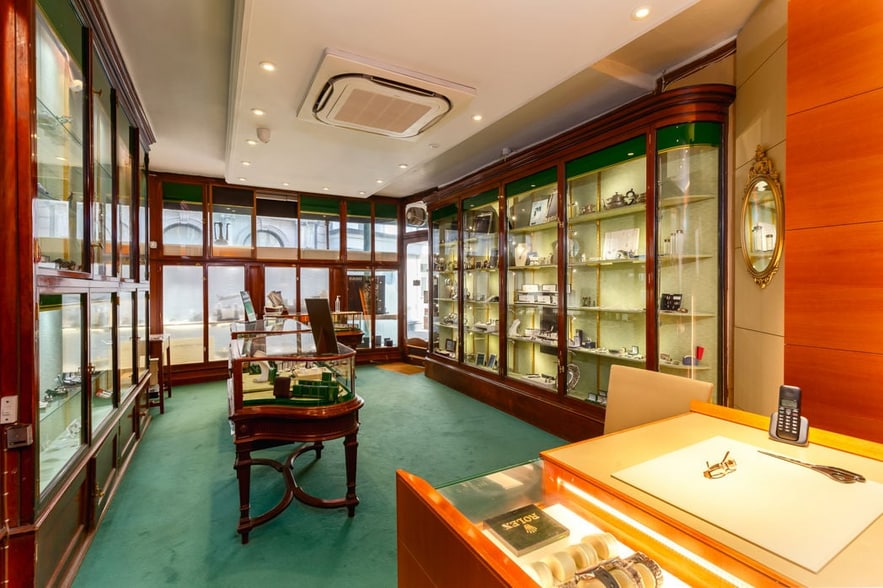 61 High St, Cowes for sale - Interior Photo - Image 2 of 2