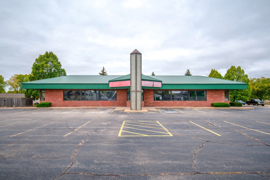 1250 S Appleton Rd, Menasha, WI for lease - Building Photo - Image 1 of 9