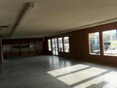 6661 N Hwy 35, Rockport, TX à vendre - Hall d’entrée - Image 3 de 9