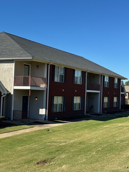 812 Barrington Woods Cv, Southaven, MS à vendre - Photo du bâtiment - Image 3 de 31