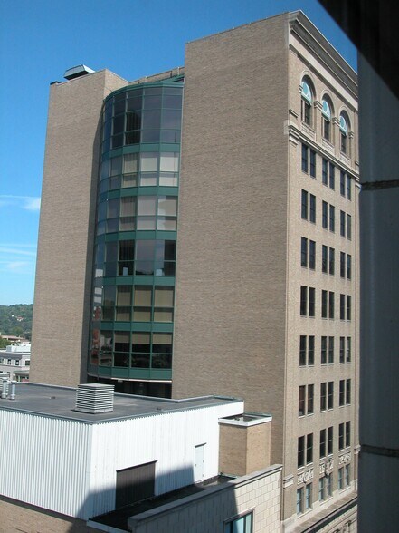 109 Capitol St, Charleston, WV à louer - Photo du bâtiment - Image 1 de 5